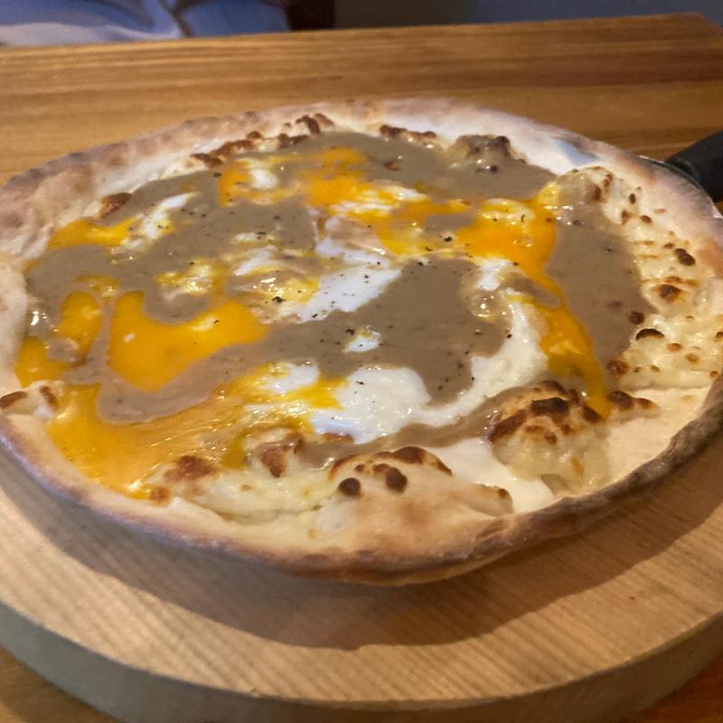 半熟玉子とポルチーニソースのビスマルク(大衆ビストロ　瓦屋ROOT)