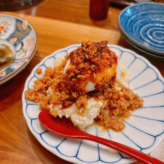 鶏そぼろと半熟卵のポテサラ(十割そば 天ぷら 相馬庵)