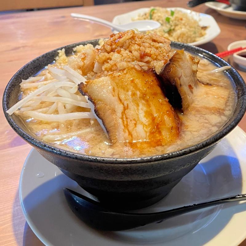 (とんこつ 麺舞台)