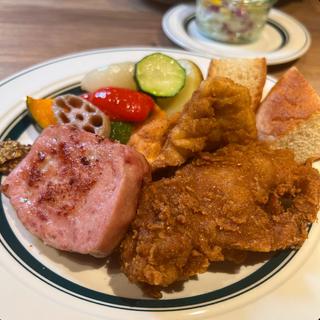 フライドチキン(ミセスリンダのフライドチキン)