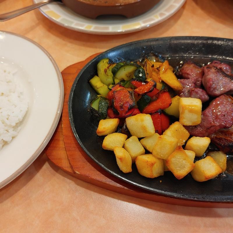 ラムと野菜のグリル＋ライス(サイゼリヤ 市川ショップス店)