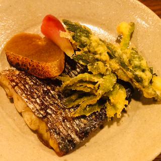 山海の恵みを一皿にした焼物 強肴(料理 澤)