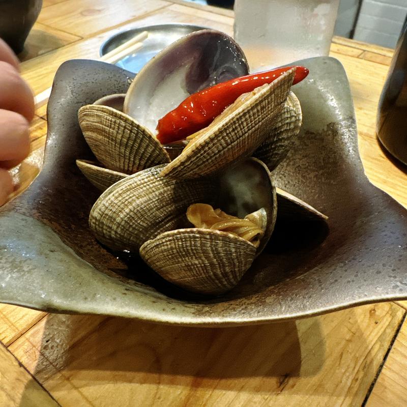 あさりの紹興酒漬け(大衆酒場 チャン栓チャン)