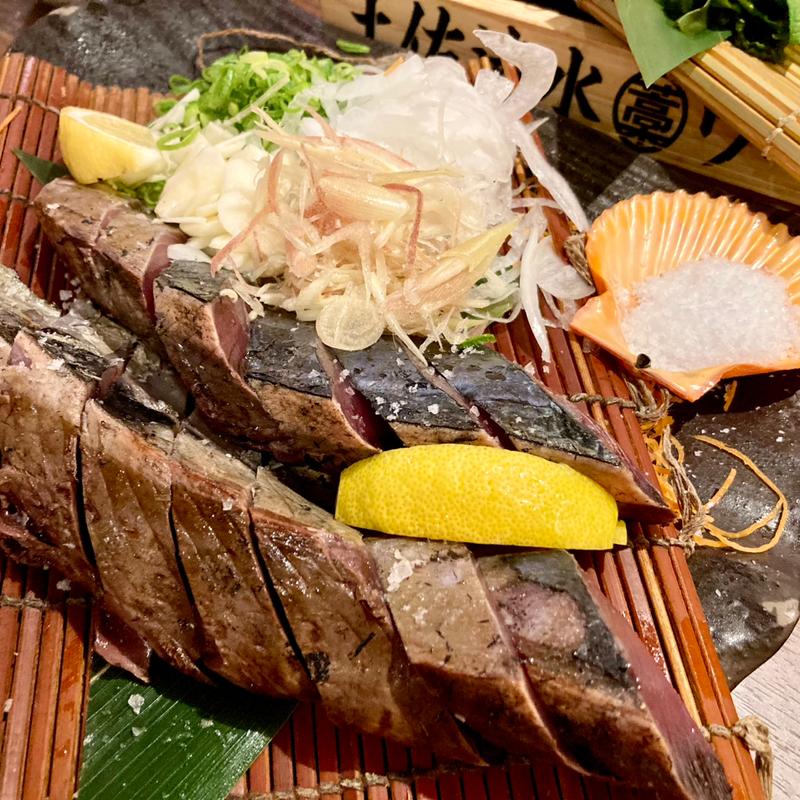 かつおの藁焼き塩たたき（特大）(土佐清水ワールド　梅田お初天神店)