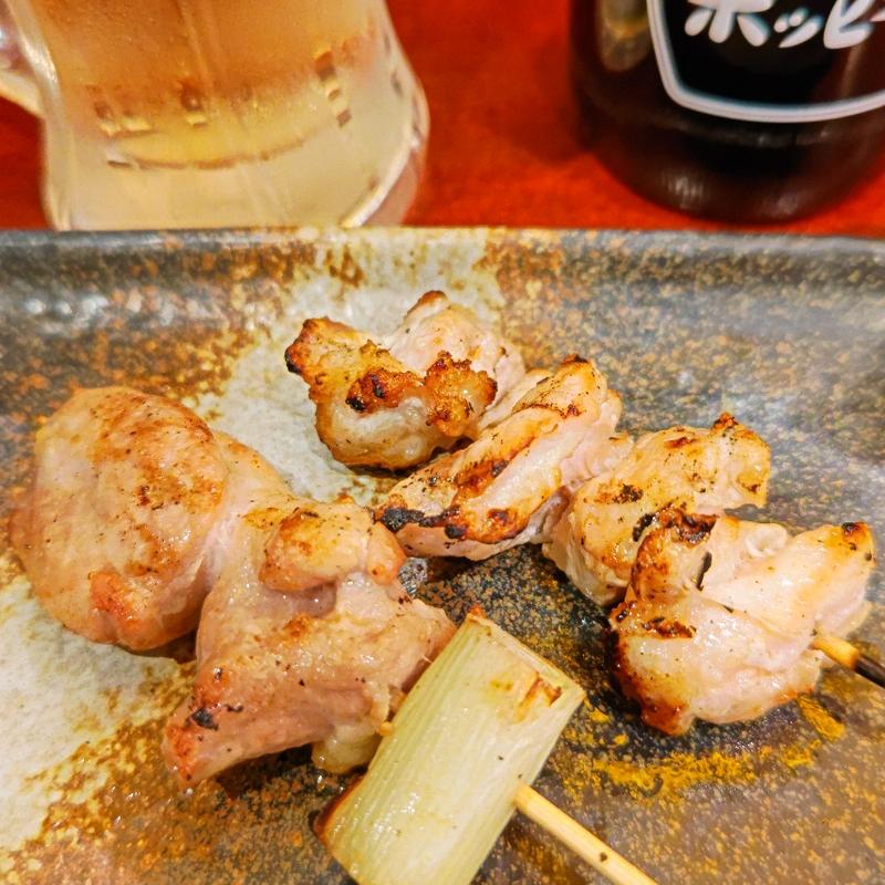 鶏もも・ヤゲンナンコツ(焼鳥まいちゃん)