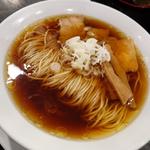 醤油らぁ麺(うえんで 山鹿店)