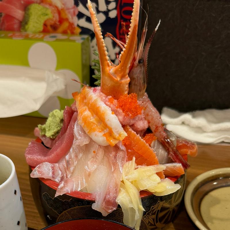 デカ盛り原価丼　小(海鮮・寿司処大漁)