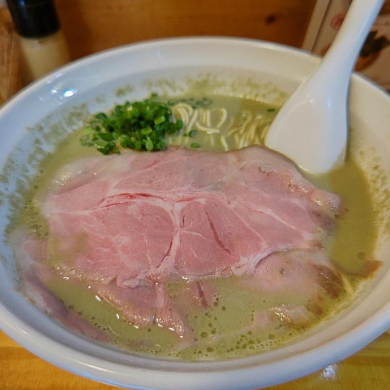 牡蠣ラーメン(煮干らーめん紫乱)