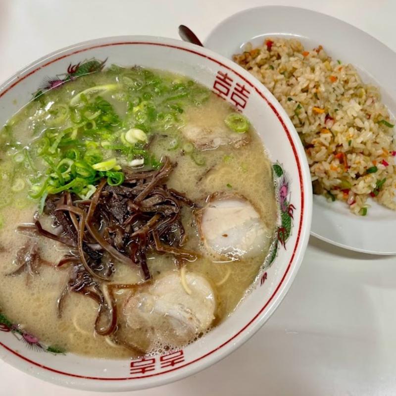ラーメン(ラーメン 新京 東月隈本店)