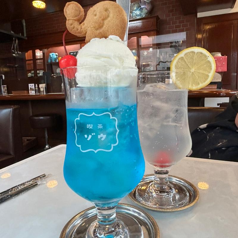 クリームソーダ 青 クッキーあり(喫茶ゾウ)