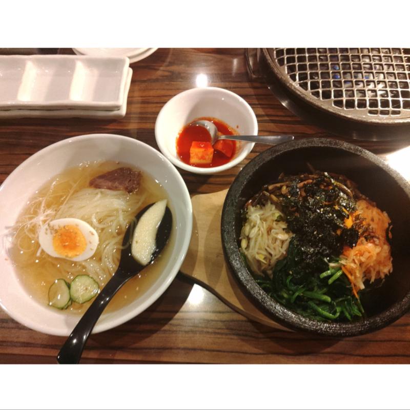 ハーフ冷麺石焼ビビンバセット(にくよし)