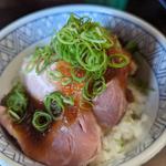 ローストポーク丼