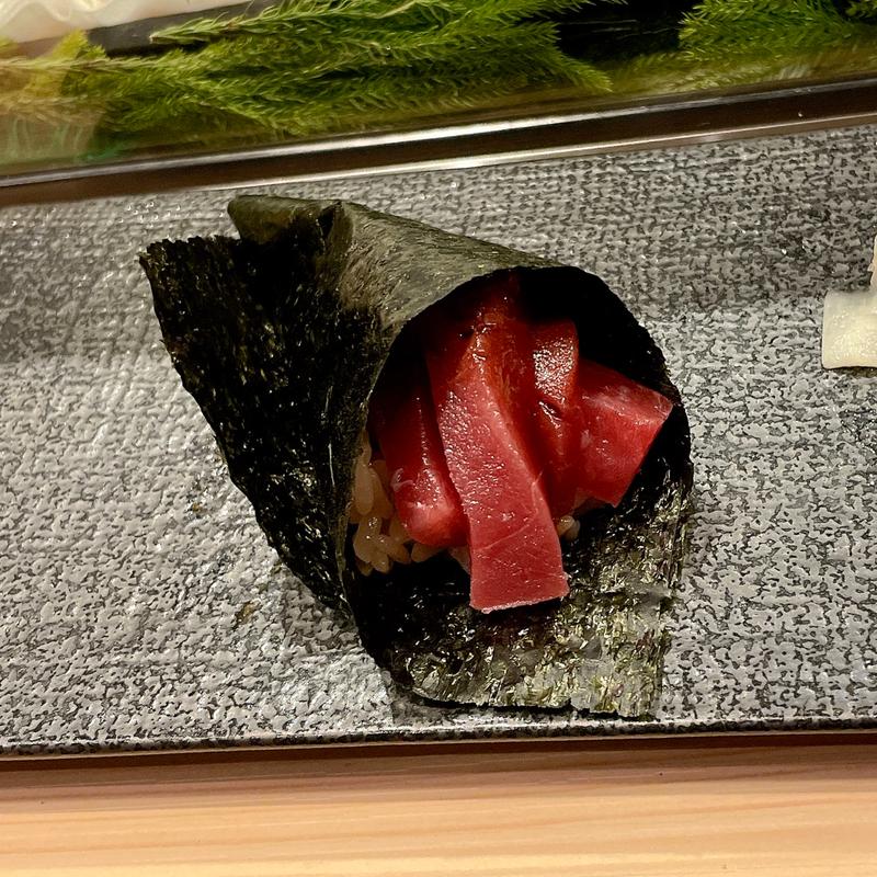 鉄火手巻き(廻転鮨 銀座おのでら 息子渋谷店)