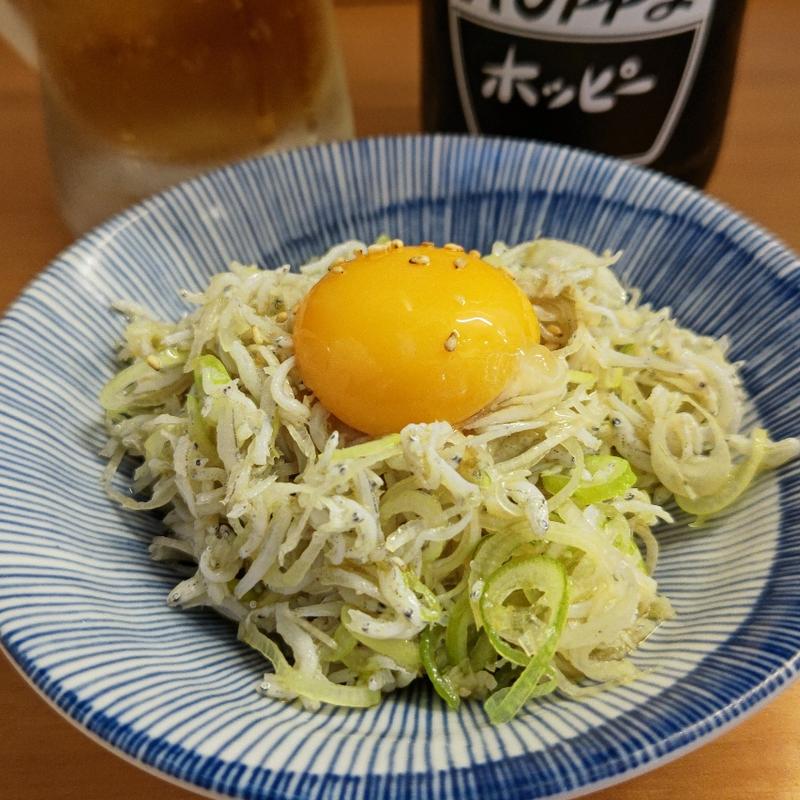 しらすユッケ(大衆酒場 五の五 ぴおシティ桜木町店)