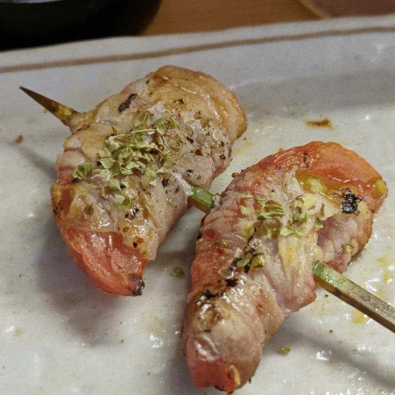 肉巻きトマト串(大衆酒場 五の五 ぴおシティ桜木町店)