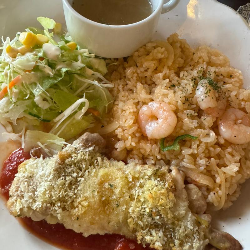 若鶏の魔女風&エビピラフ(ポリネシア)