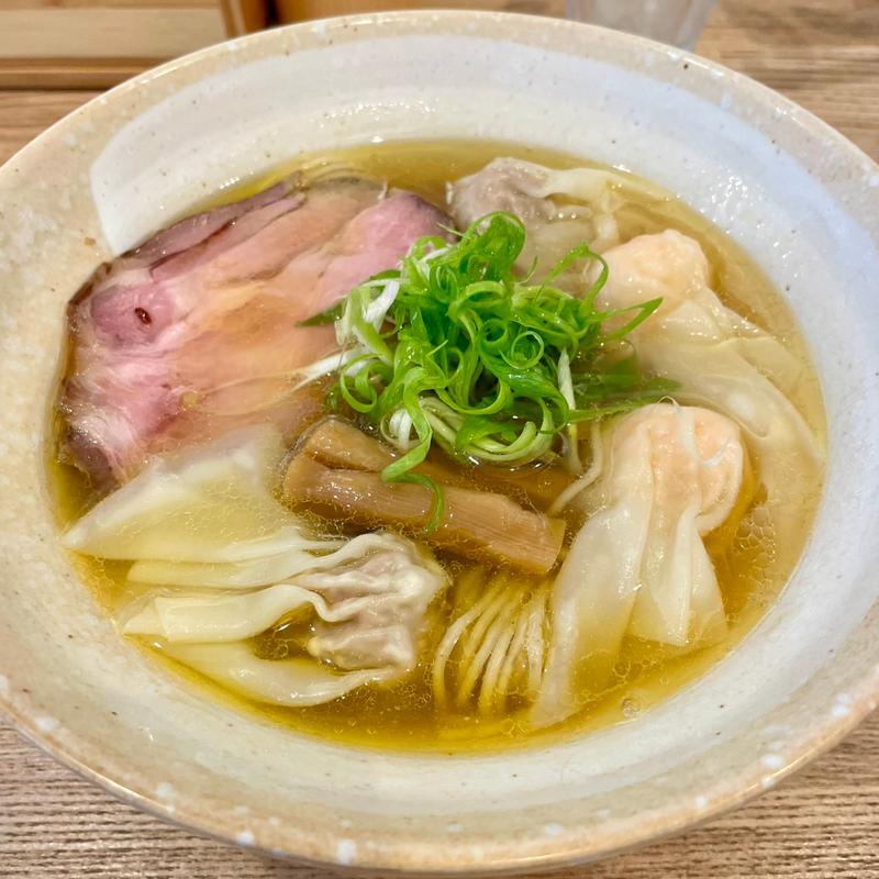 肉と海老ワンタンメン 白(DURAMENTEI)