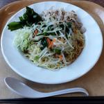 日替り中華麺(冷やし味噌だれラーメン)(葛飾区役所　食堂 )