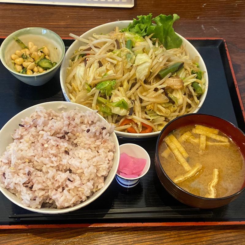 野菜炒め定食(源七 くろとり食堂)