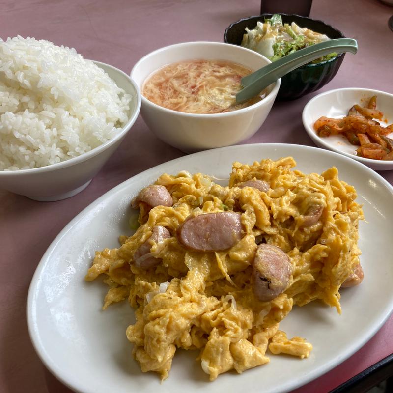 ソーセージと玉子炒め定食(とらの子)