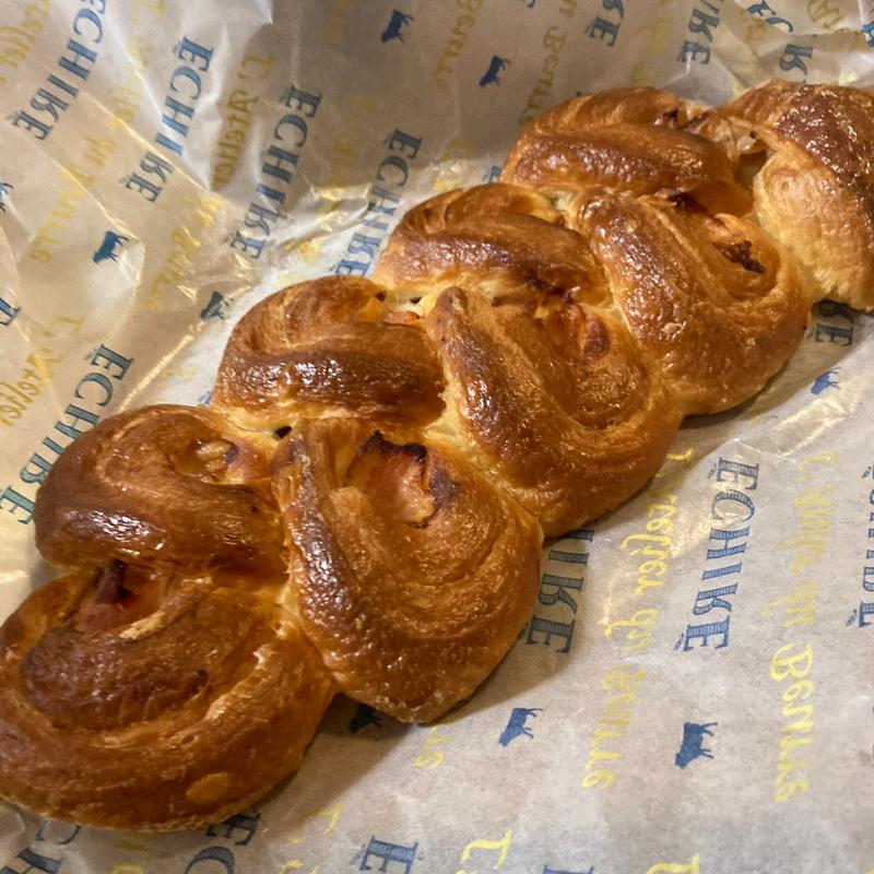 クロワッサンエピ(エシレ・ラトリエ デュ ブール)