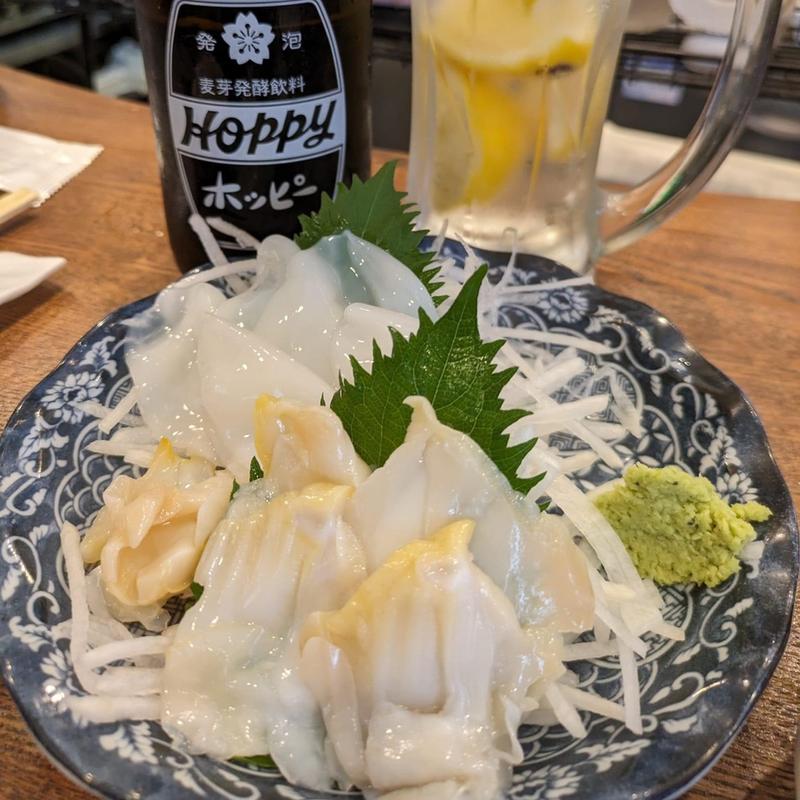 つぶ貝とイカのお刺身(大衆あさひ船橋店)