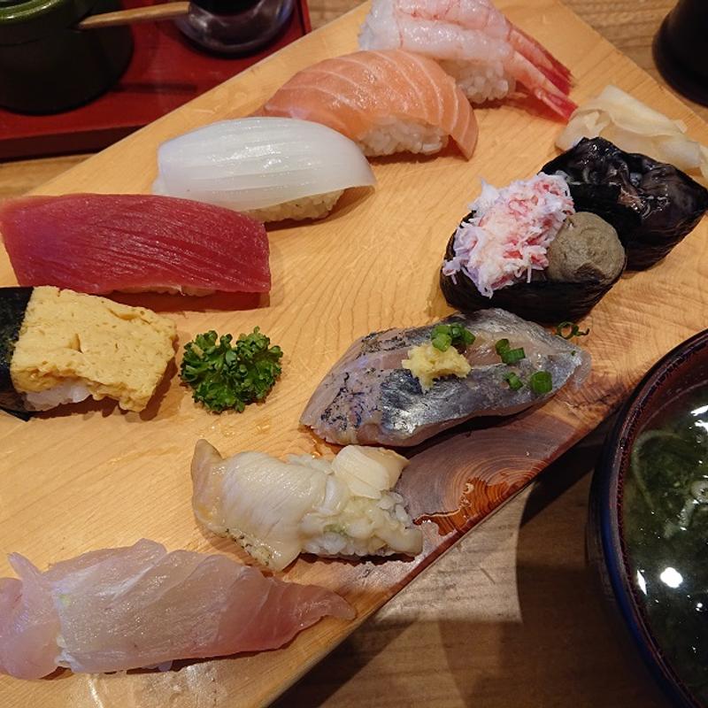 金沢板前おまかせ握り お味噌汁付き(もりもり寿し イオンモール春日部店)