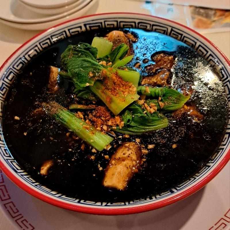 黒麻婆麺(守陽館 )