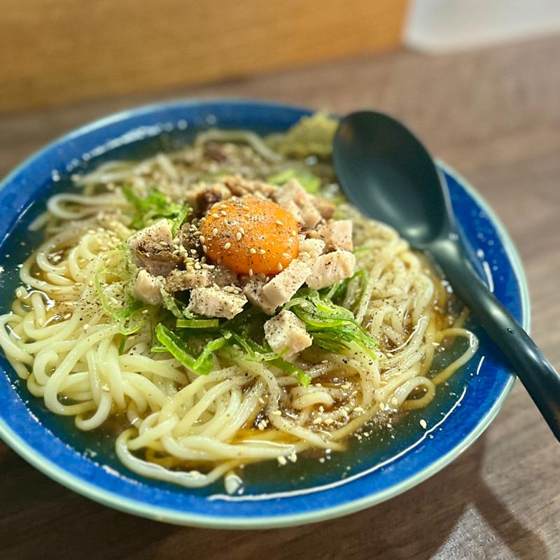 冷たい月見鶏そば(我流麺舞 飛燕)