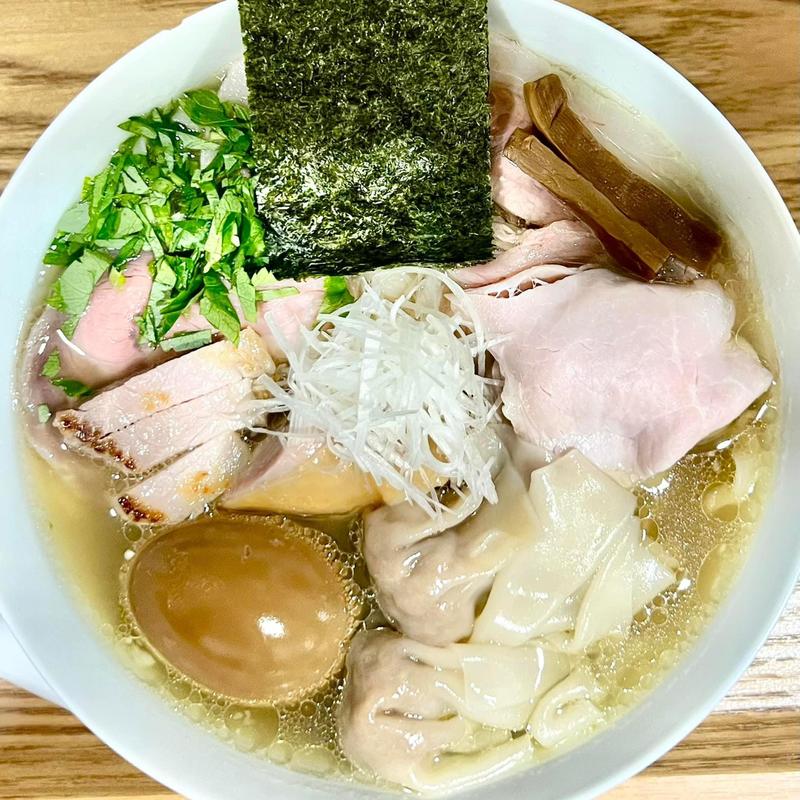 特製塩らーめん(らーめん亭 ひなり竜王)