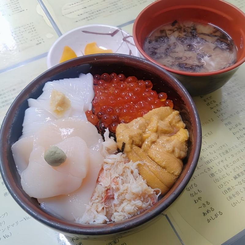 五種お好み丼(きくよ食堂)