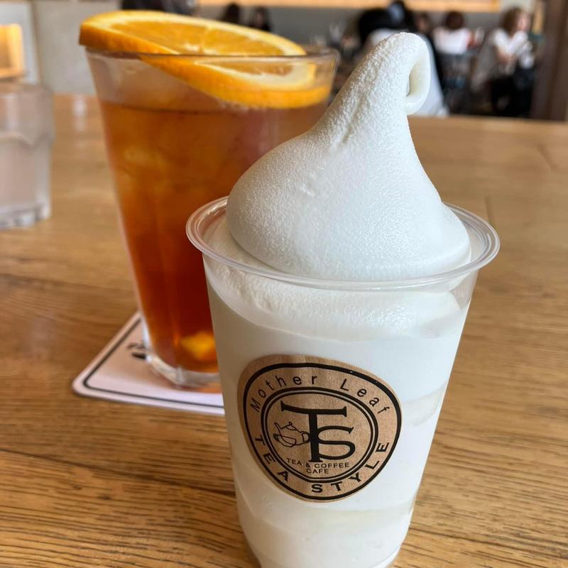 シルキーソフトクリーム フルーツティー(モスプレミアム 桜木町クロスゲート店)