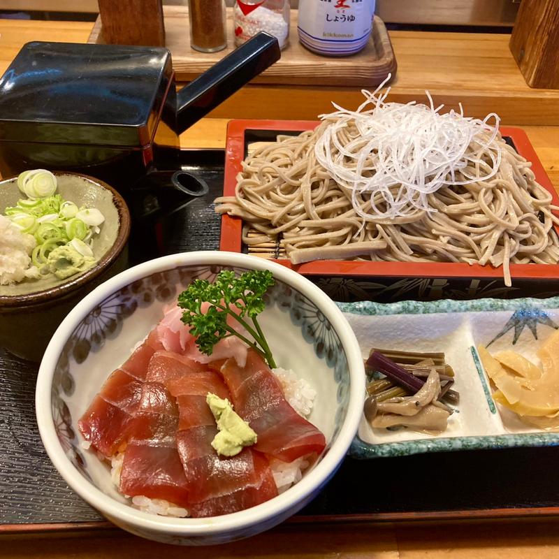 ざるそば ミニ鉄火丼(お食事処 信吉)