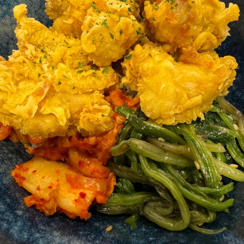 オリジナルチキン丼(cafe＆diner フロントビレッジダイナー with Tokyo Japanino（トーキョージャパニーニ）)