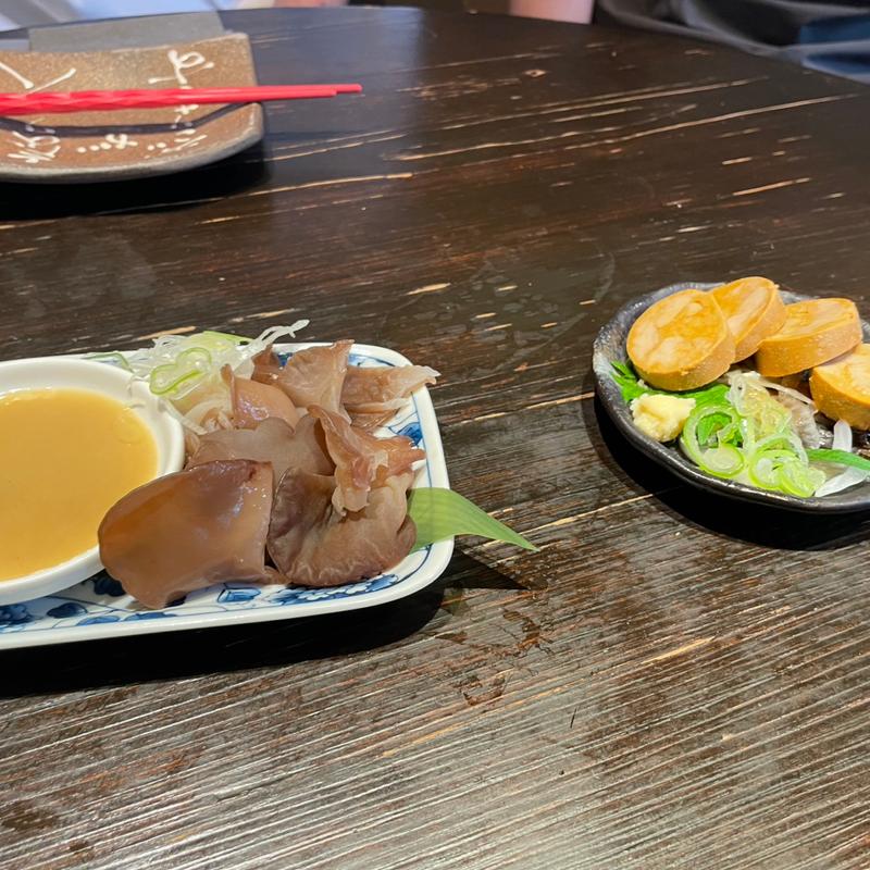 キクラゲの刺身(茨城地のもの わらやき料理 たたきの一九 土浦店)