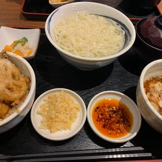 山形郷土料理ひっぱりうどんと小天丼(浅草割烹天とよ神保町店)