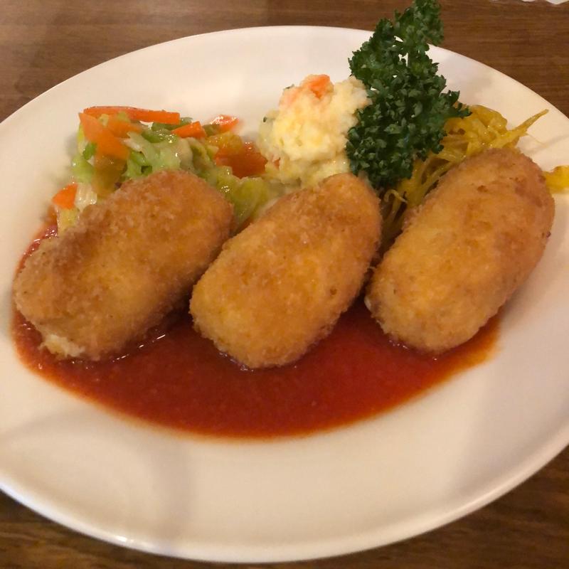 カニクリームコロッケ(洋食大かわ)