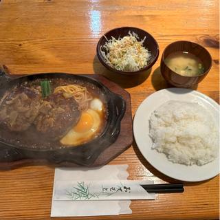 ダブルハンバーグ（ライス・サラダ・みそ汁付）(カレー&ハンバーグ ヤマト 那珂川本店)