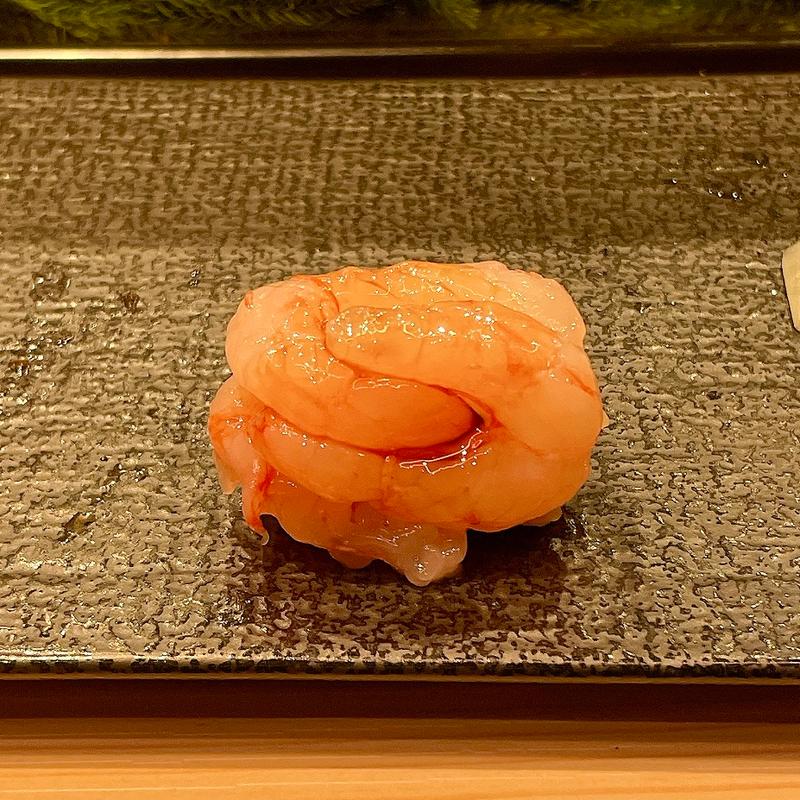 北海道産甘エビ昆布締め(廻転鮨 銀座おのでら 息子渋谷店)