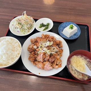 油淋鶏定食(台湾料理　菜里香)