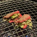 黒毛和牛ロースのにんにくネギ(味樹園 栄店)