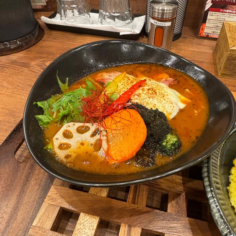 厚切りベーコンと炙りチーズ(札幌スープカレー絲~いと~)