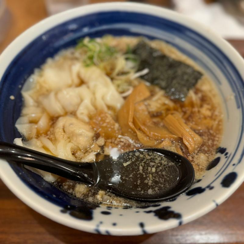 肉玉雲呑麺(らーめん直久 新宿西口店)