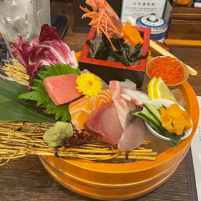 お造り盛り合せ（7種）(海鮮すなおや食堂)