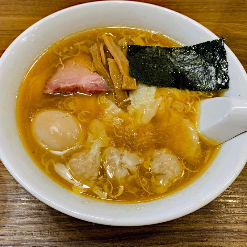 ワンタン麺 味玉(支那ソバおさだ)