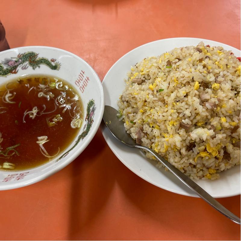 チャーハン大盛り(東華飯店 （トウカハンテン）)