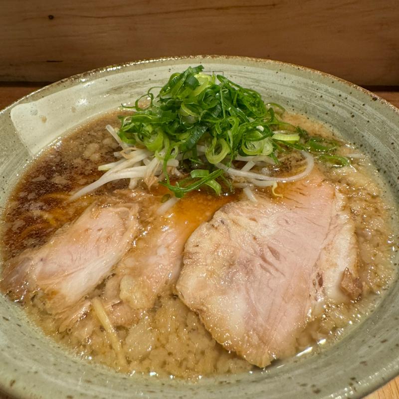 あぐー豚背脂入醤油らあめん(麺処 天川)
