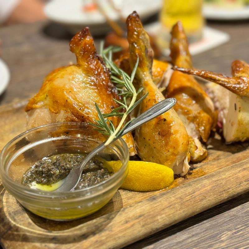 ロティサリーチキン 一羽(チキンプレイス ロティサリーズ )