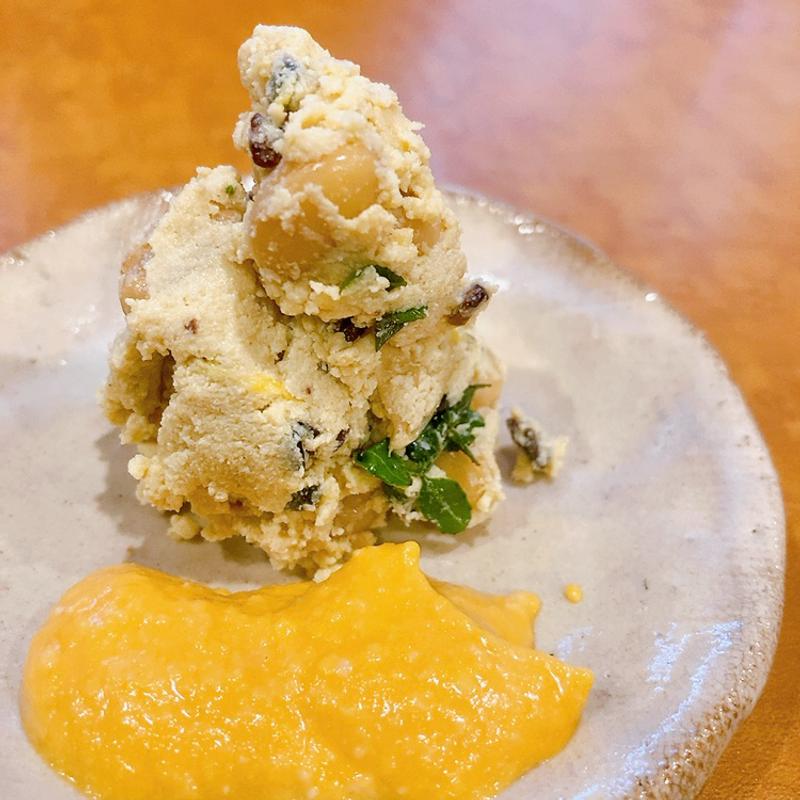 カカオニブ木の芽パッションフルーツの白和え(典座)