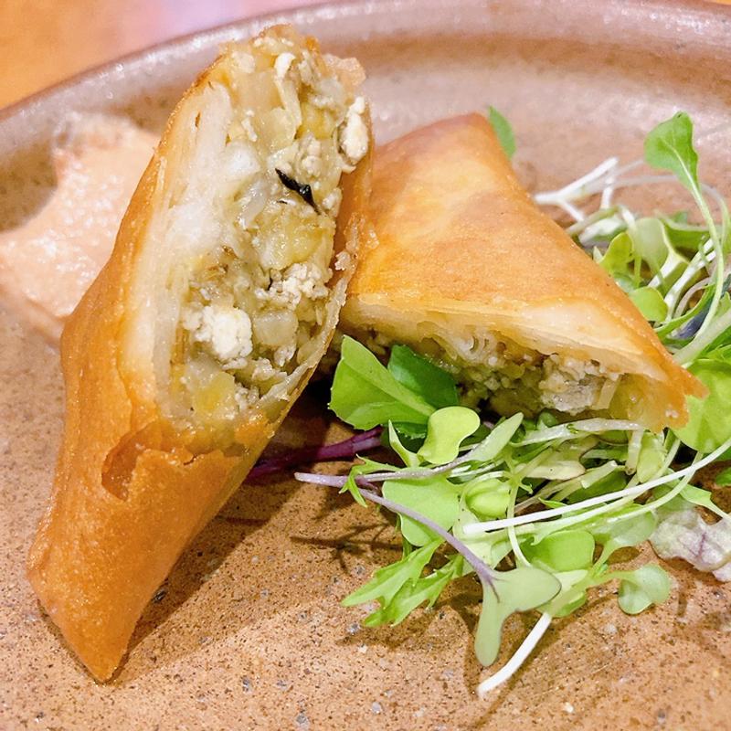 春キャベツとインカのめざめの炭香春巻き(典座)